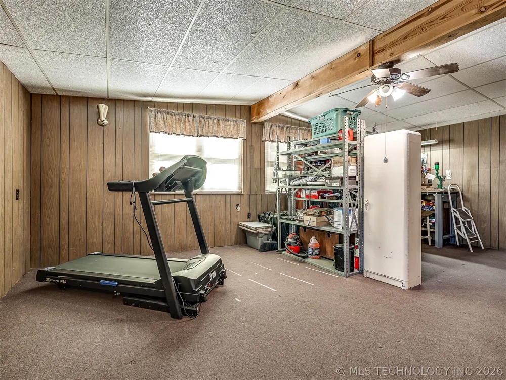 32033 E 695 WAY Wagoner, OK 74467