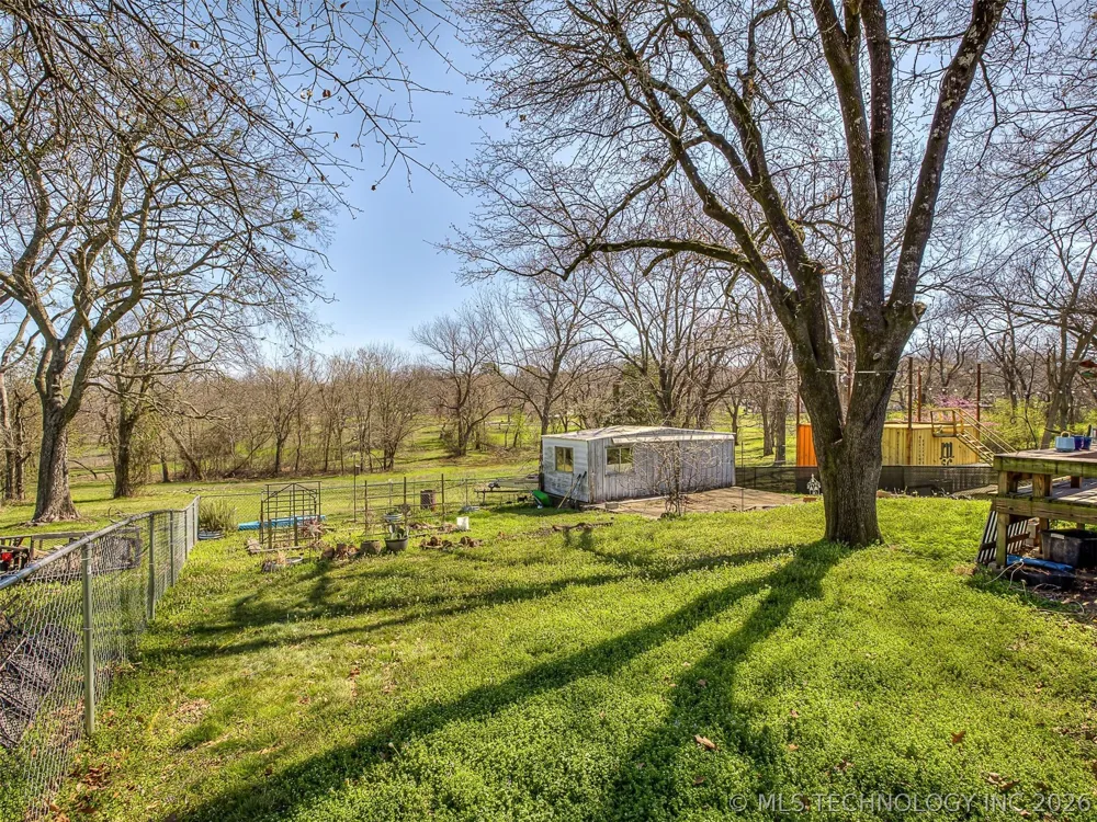 32033 E 695 WAY Wagoner, OK 74467