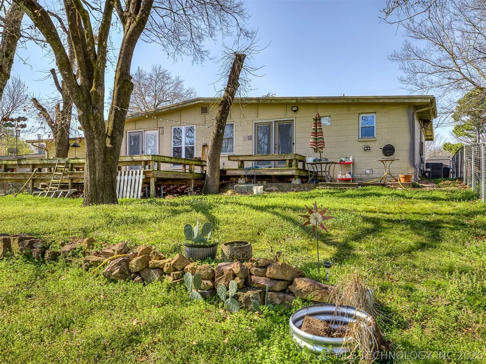 32033 E 695 WAY Wagoner, OK 74467