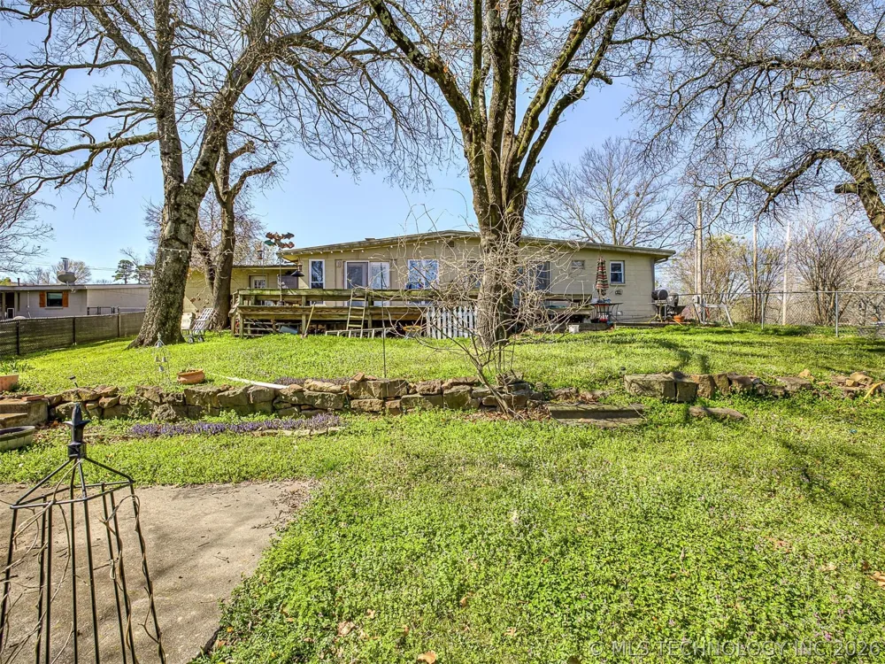 32033 E 695 WAY Wagoner, OK 74467