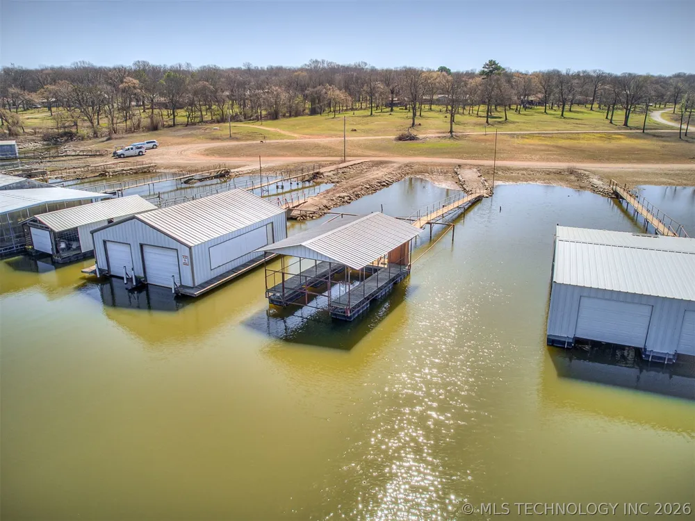 32033 E 695 WAY Wagoner, OK 74467