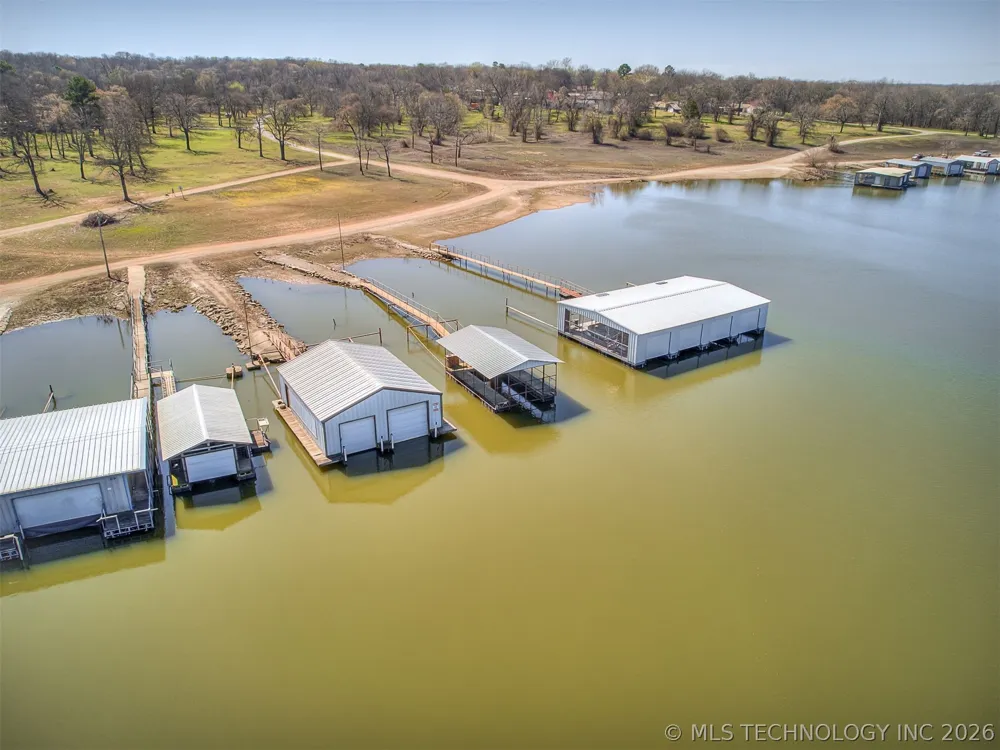 32033 E 695 WAY Wagoner, OK 74467