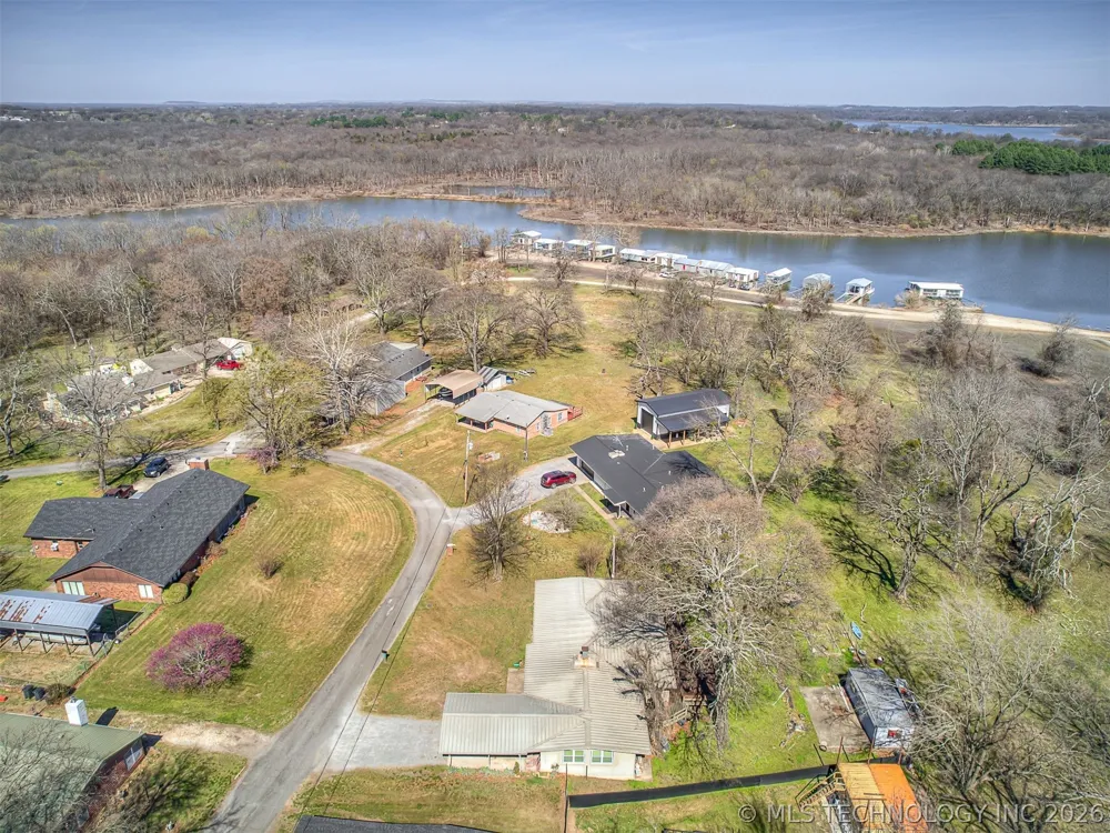 32033 E 695 WAY Wagoner, OK 74467