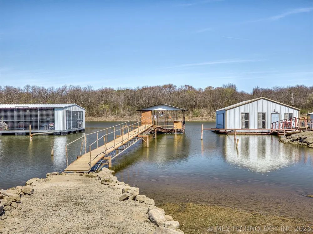 32033 E 695 WAY Wagoner, OK 74467