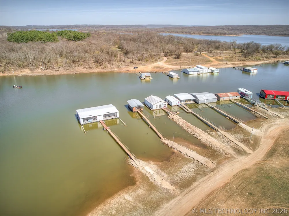32033 E 695 WAY Wagoner, OK 74467