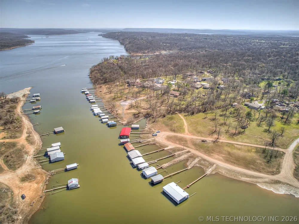 32033 E 695 WAY Wagoner, OK 74467