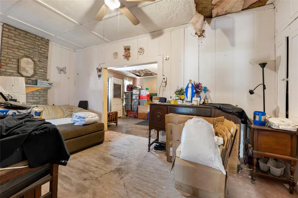 42 S Old Spanish Trail Uhland, TX 78640