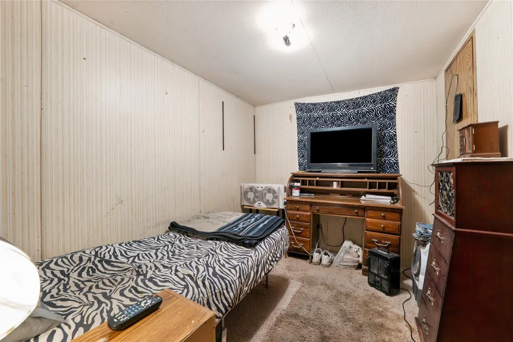 42 S Old Spanish Trail Uhland, TX 78640