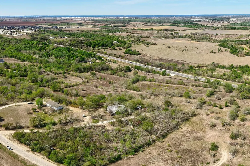 42 S Old Spanish Trail Uhland, TX 78640