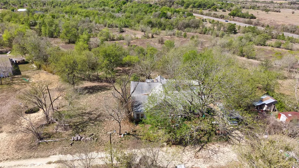 42 S Old Spanish Trail Uhland, TX 78640