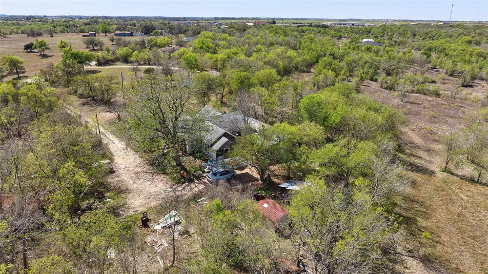 42 S Old Spanish Trail Uhland, TX 78640