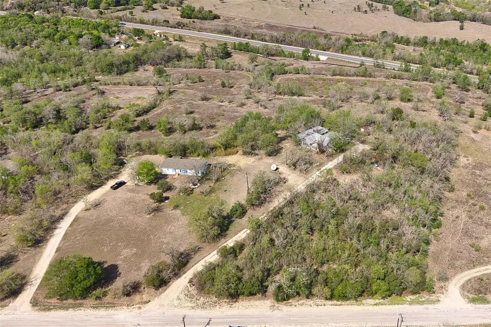 42 S Old Spanish Trail Uhland, TX 78640