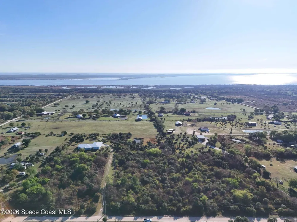6215 Dixie Way Mims, FL 32754