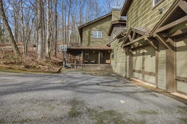 318 Wilmot Fabus Mountain Road Blairsville, GA 30512