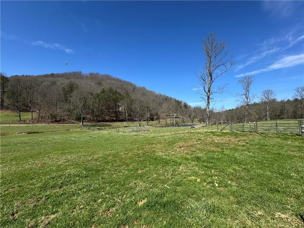 137 Blue Spruce Drive Blairsville, GA 30512