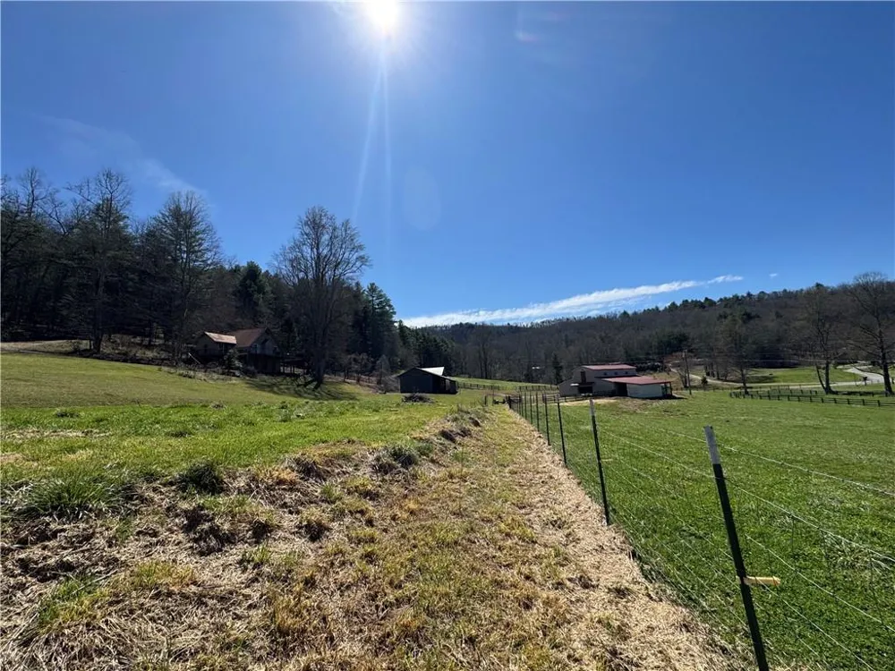 137 Blue Spruce Drive Blairsville, GA 30512
