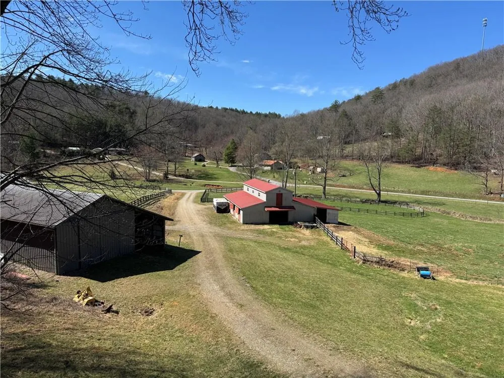 137 Blue Spruce Drive Blairsville, GA 30512