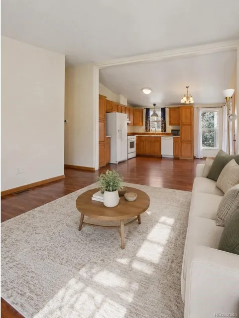 133 E Grand Avenue