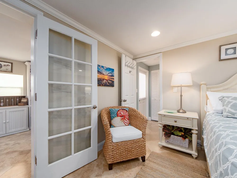 707 SNUG ISLAND Clearwater Beach, FL 33767