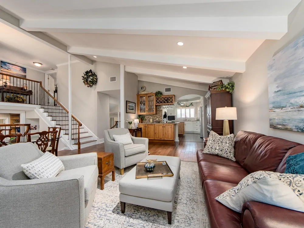 707 SNUG ISLAND Clearwater Beach, FL 33767