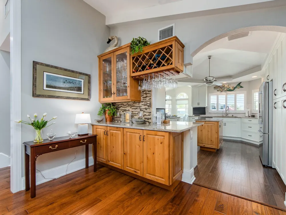 707 SNUG ISLAND Clearwater Beach, FL 33767