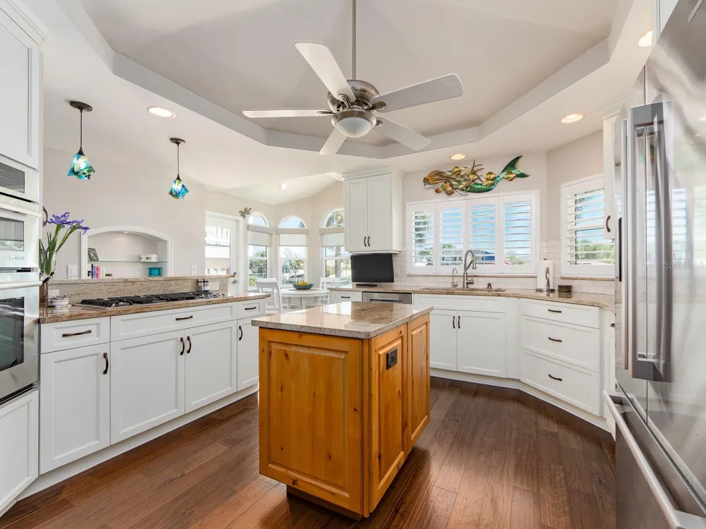 707 SNUG ISLAND Clearwater Beach, FL 33767