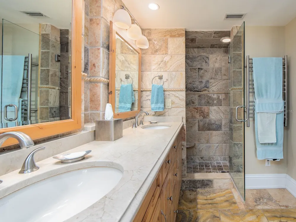 707 SNUG ISLAND Clearwater Beach, FL 33767