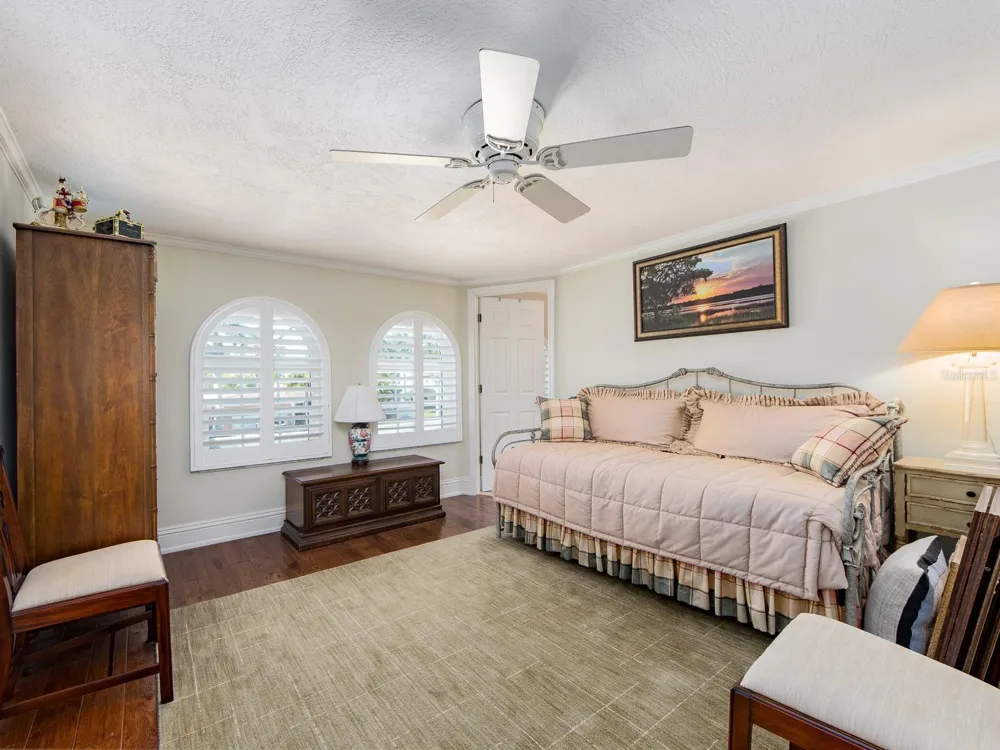 707 SNUG ISLAND Clearwater Beach, FL 33767