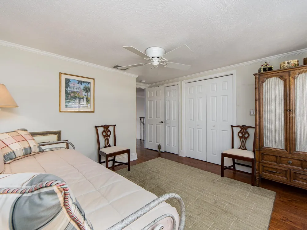 707 SNUG ISLAND Clearwater Beach, FL 33767