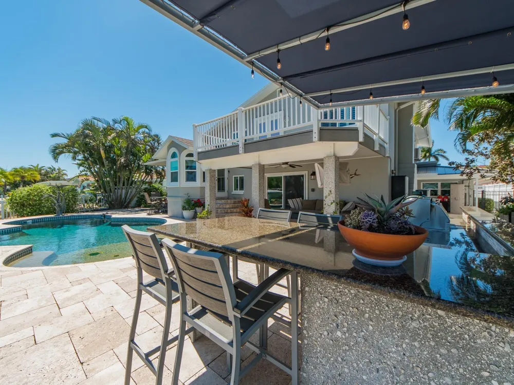 707 SNUG ISLAND Clearwater Beach, FL 33767