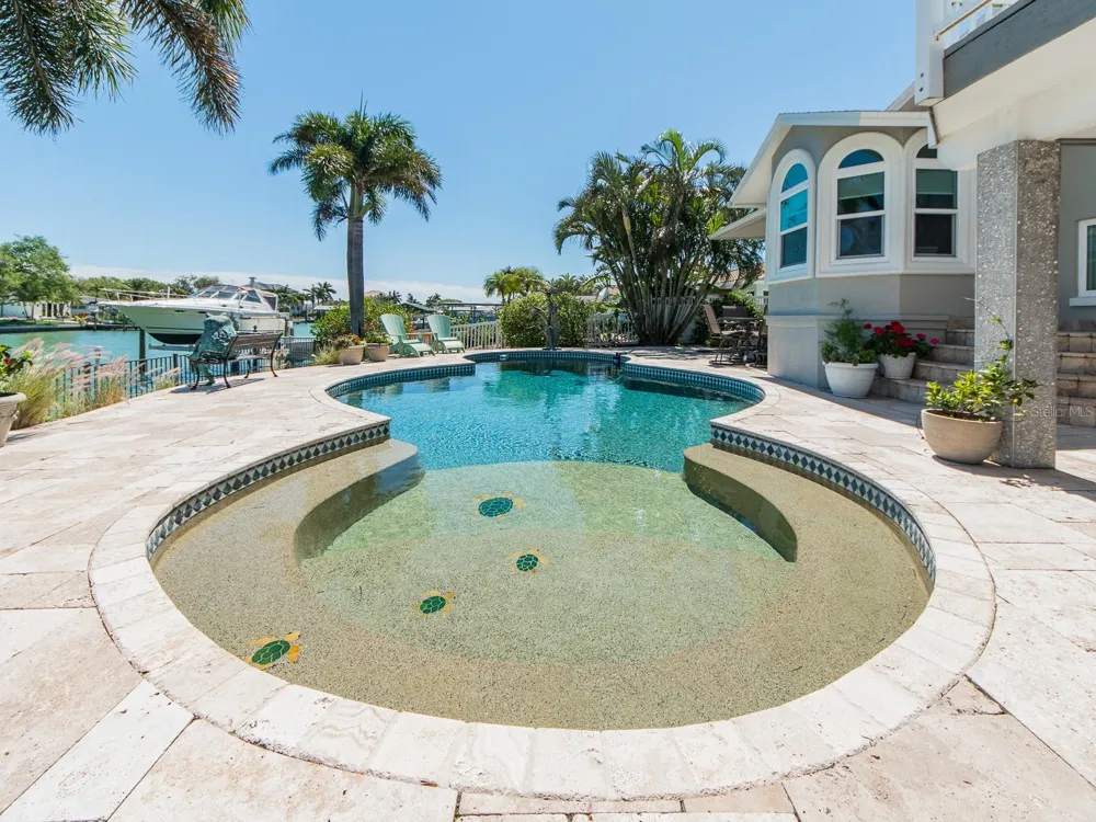 707 SNUG ISLAND Clearwater Beach, FL 33767