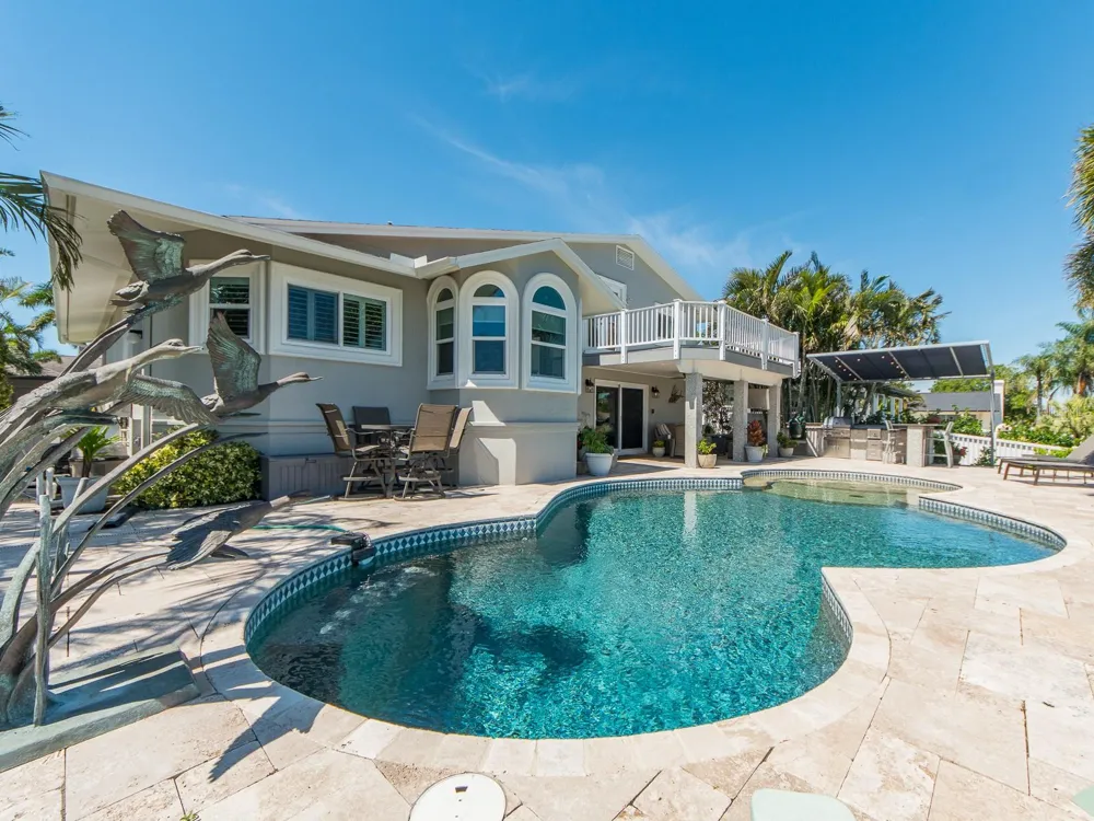 707 SNUG ISLAND Clearwater Beach, FL 33767