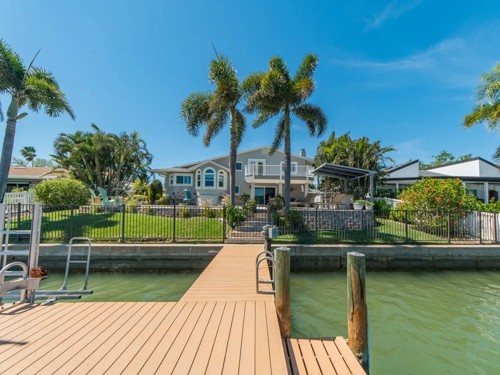 707 SNUG ISLAND Clearwater Beach, FL 33767