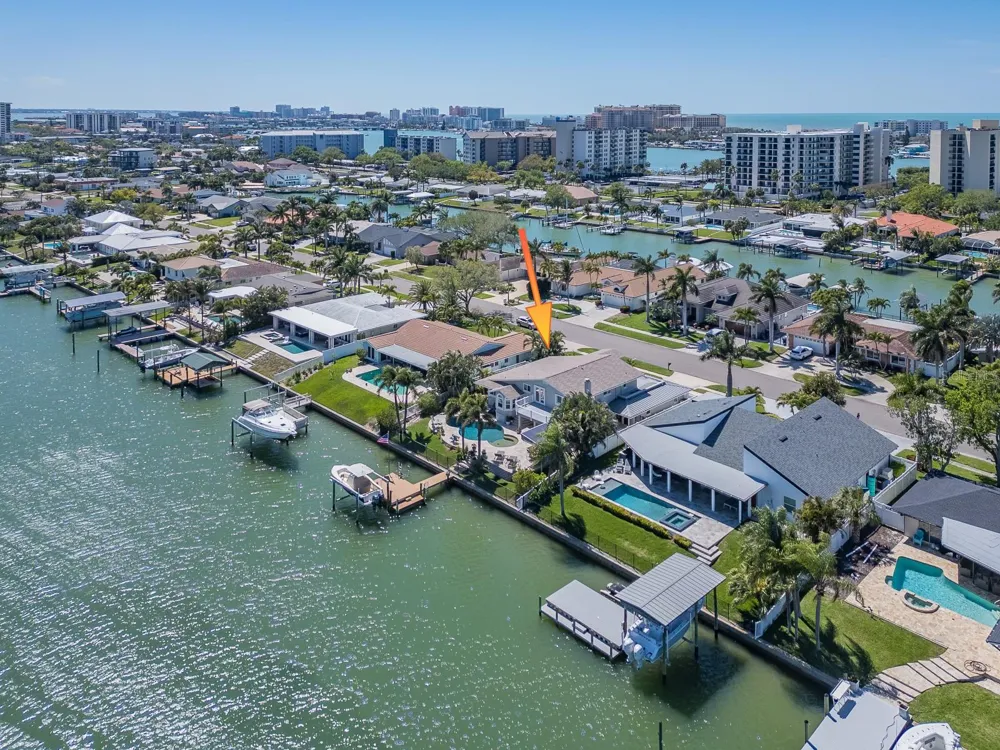 707 SNUG ISLAND Clearwater Beach, FL 33767