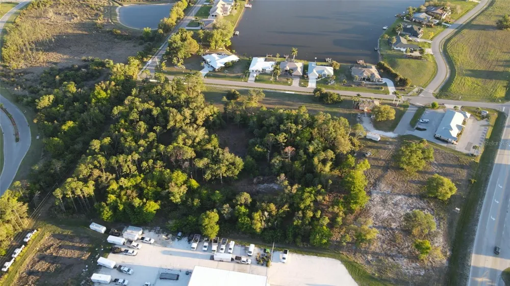 12354 SW CO ROAD 769 Lake Suzy, FL 34269