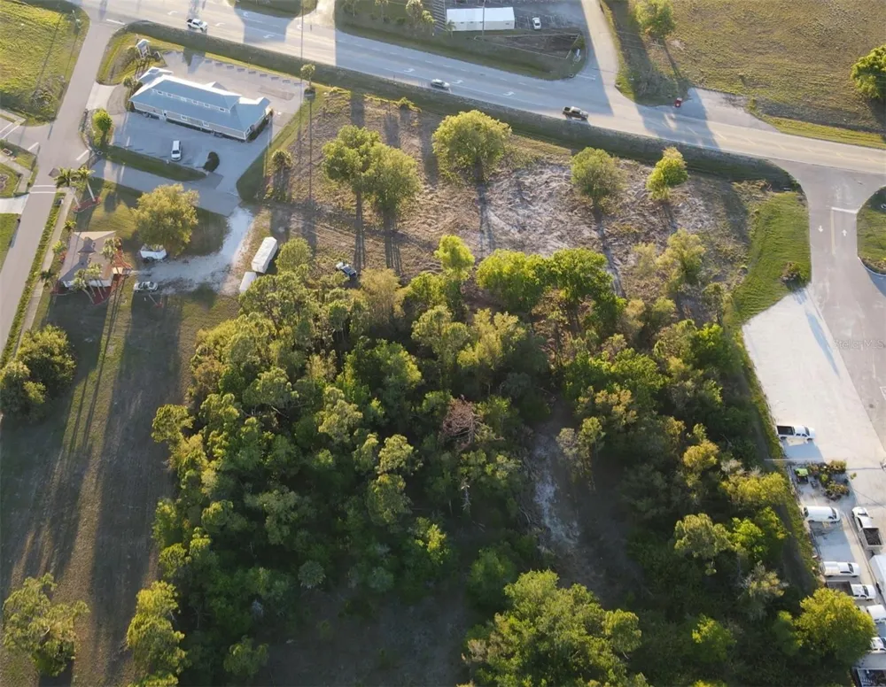 12354 SW CO ROAD 769 Lake Suzy, FL 34269
