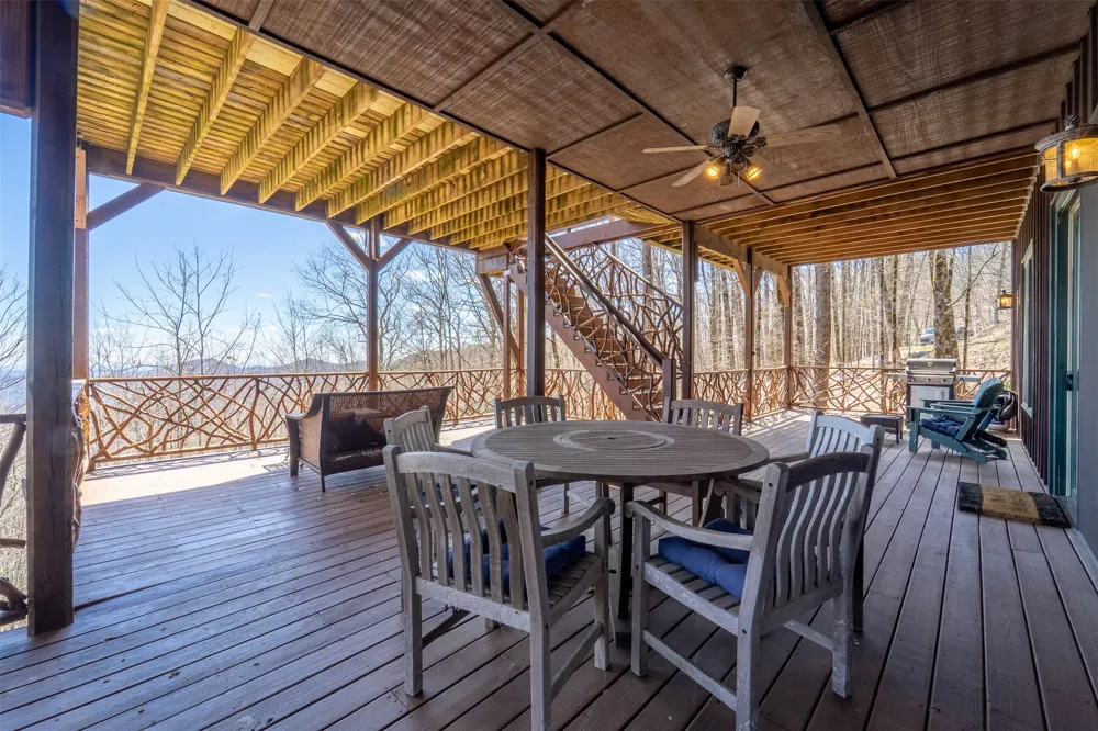 1848 Trays Island Road Sapphire, NC 28774
