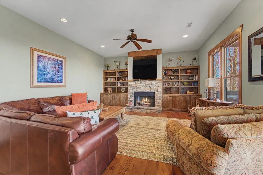 1848 Trays Island Road Sapphire, NC 28774
