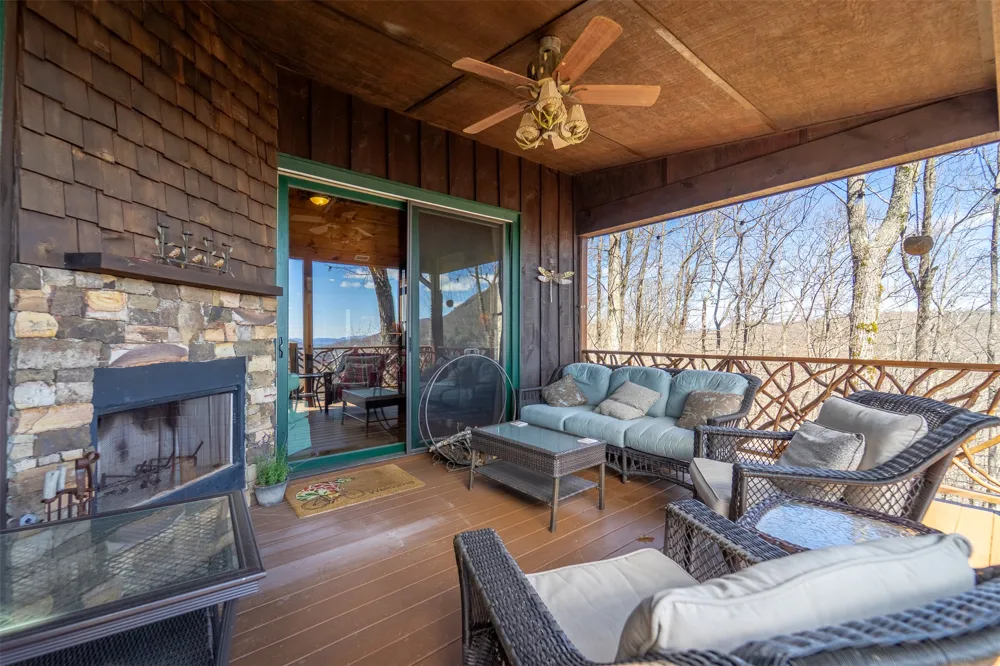 1848 Trays Island Road Sapphire, NC 28774