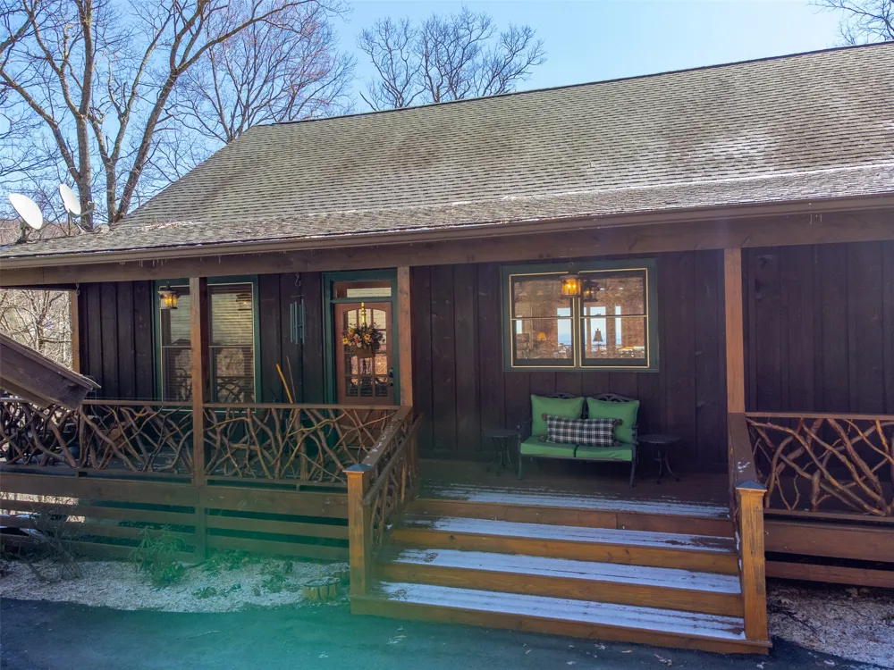1848 Trays Island Road Sapphire, NC 28774