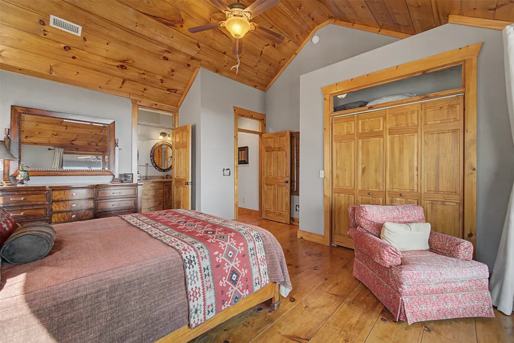 1848 Trays Island Road Sapphire, NC 28774
