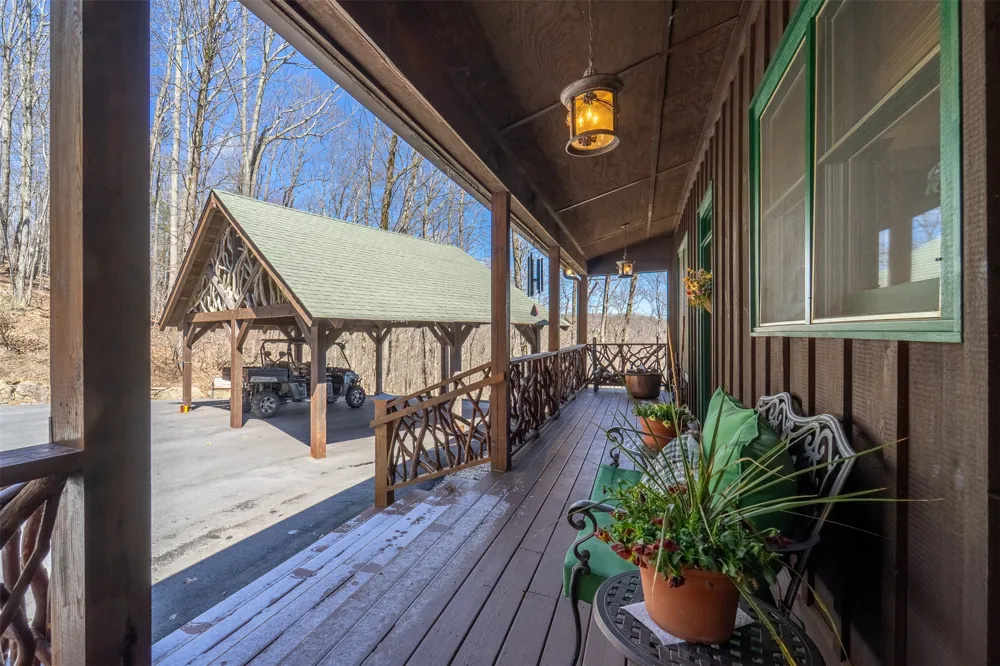 1848 Trays Island Road Sapphire, NC 28774