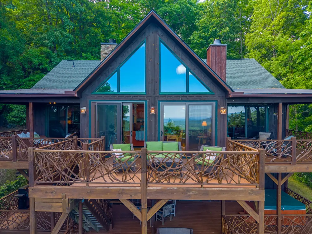 1848 Trays Island Road Sapphire, NC 28774
