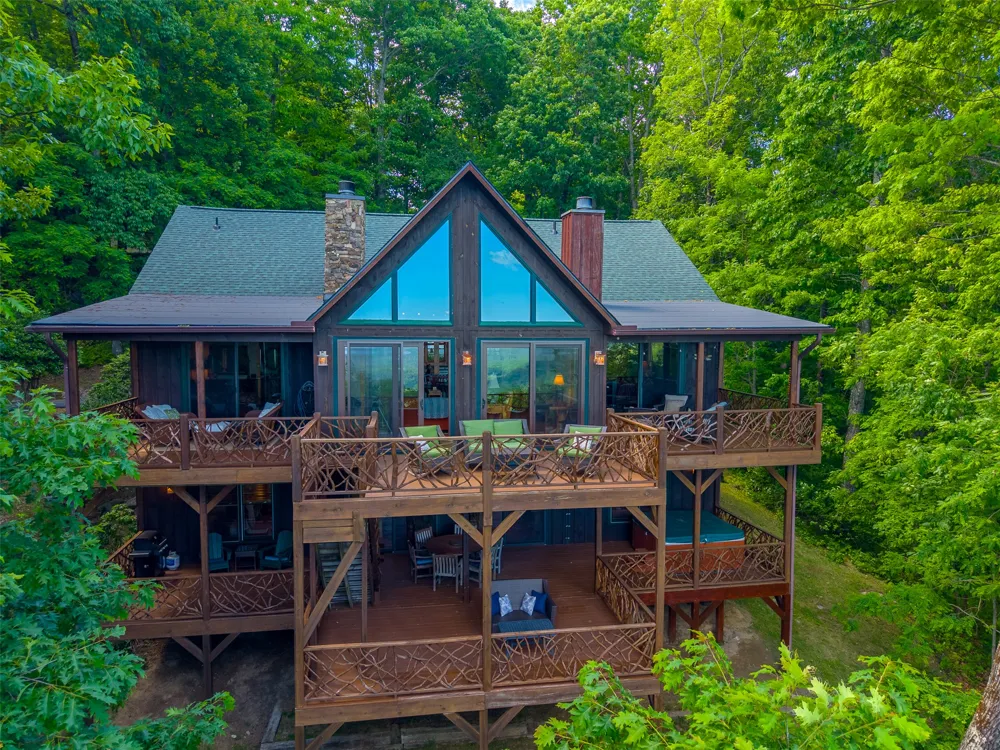 1848 Trays Island Road Sapphire, NC 28774