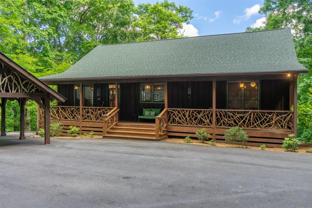 1848 Trays Island Road Sapphire, NC 28774