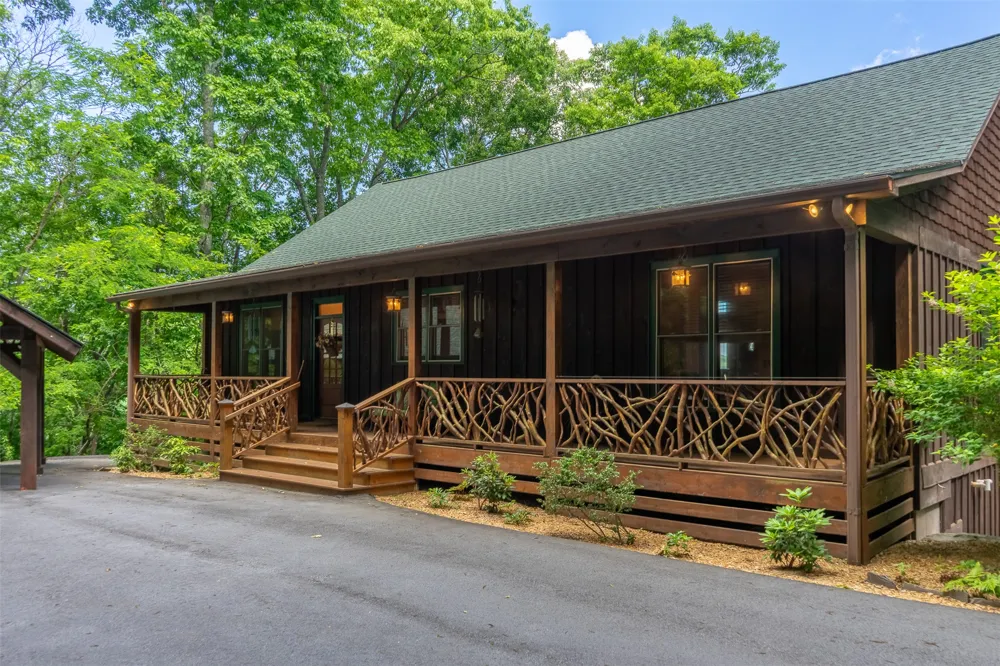1848 Trays Island Road Sapphire, NC 28774