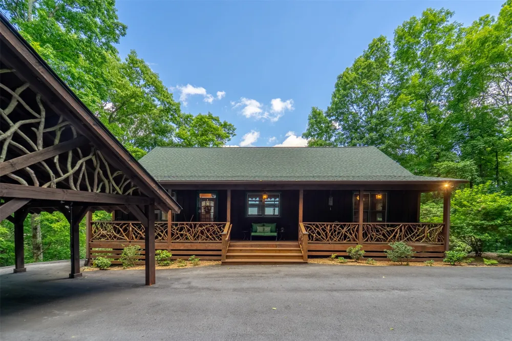 1848 Trays Island Road Sapphire, NC 28774
