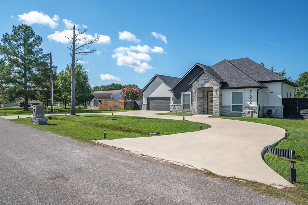 222 Meadowlark Drive Wills Point, TX 75169
