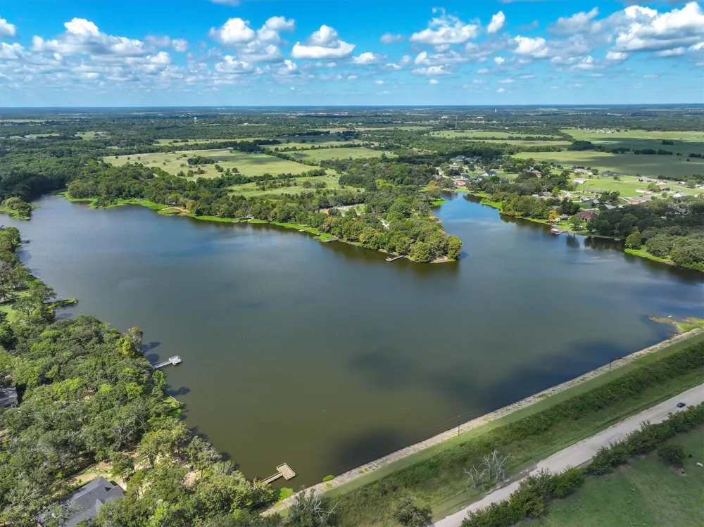 222 Meadowlark Drive Wills Point, TX 75169