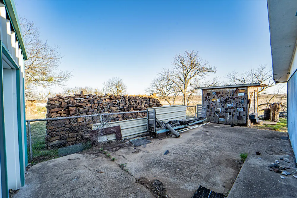 6983 County Road 304 Breckenridge, TX 76424